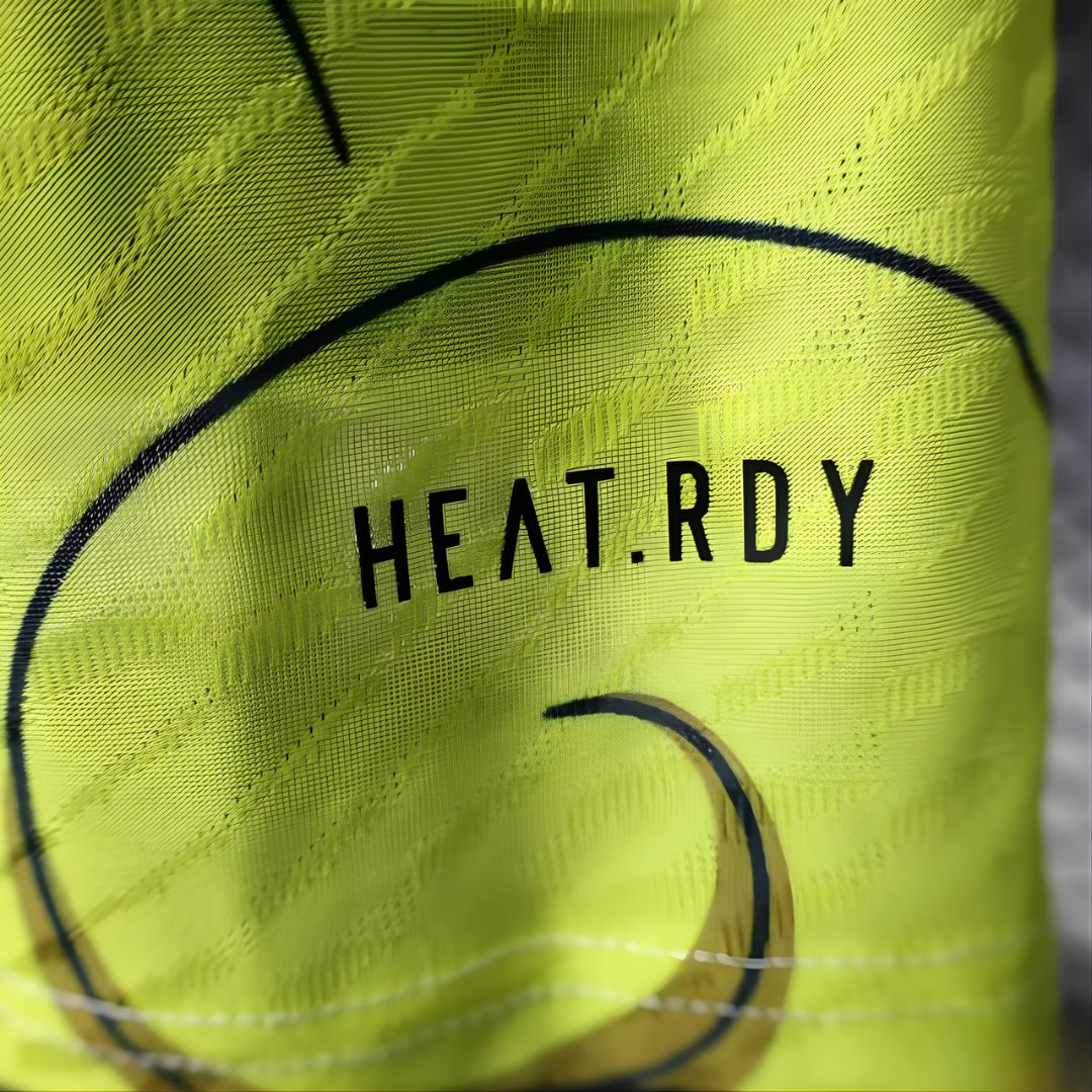 Camiseta Japón 2025 White Dragon Ball Edition