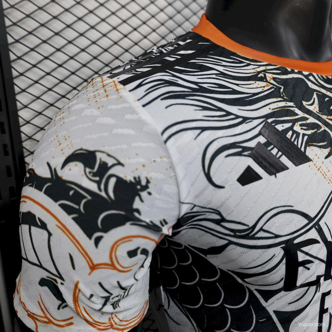 Camiseta Real Madrid 25/26 Black and White Dragon Edition