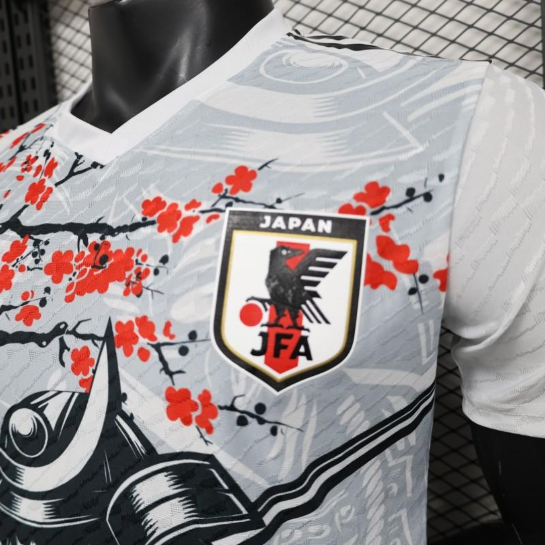 Camiseta Japón 2025 White Samurai & Cherry Blosom Edition
