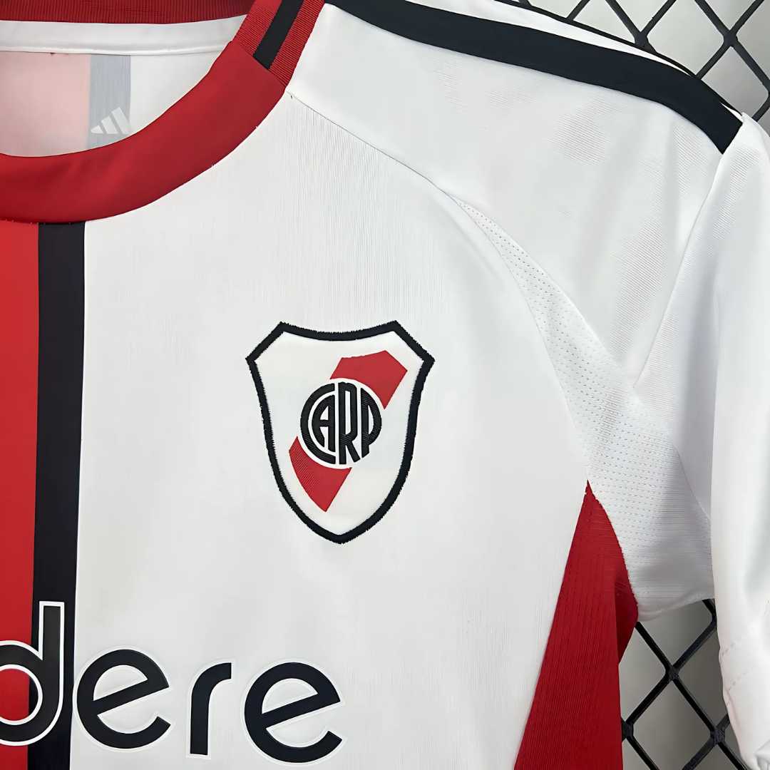 Kit Niños CA River Plate 25/26 Tercera