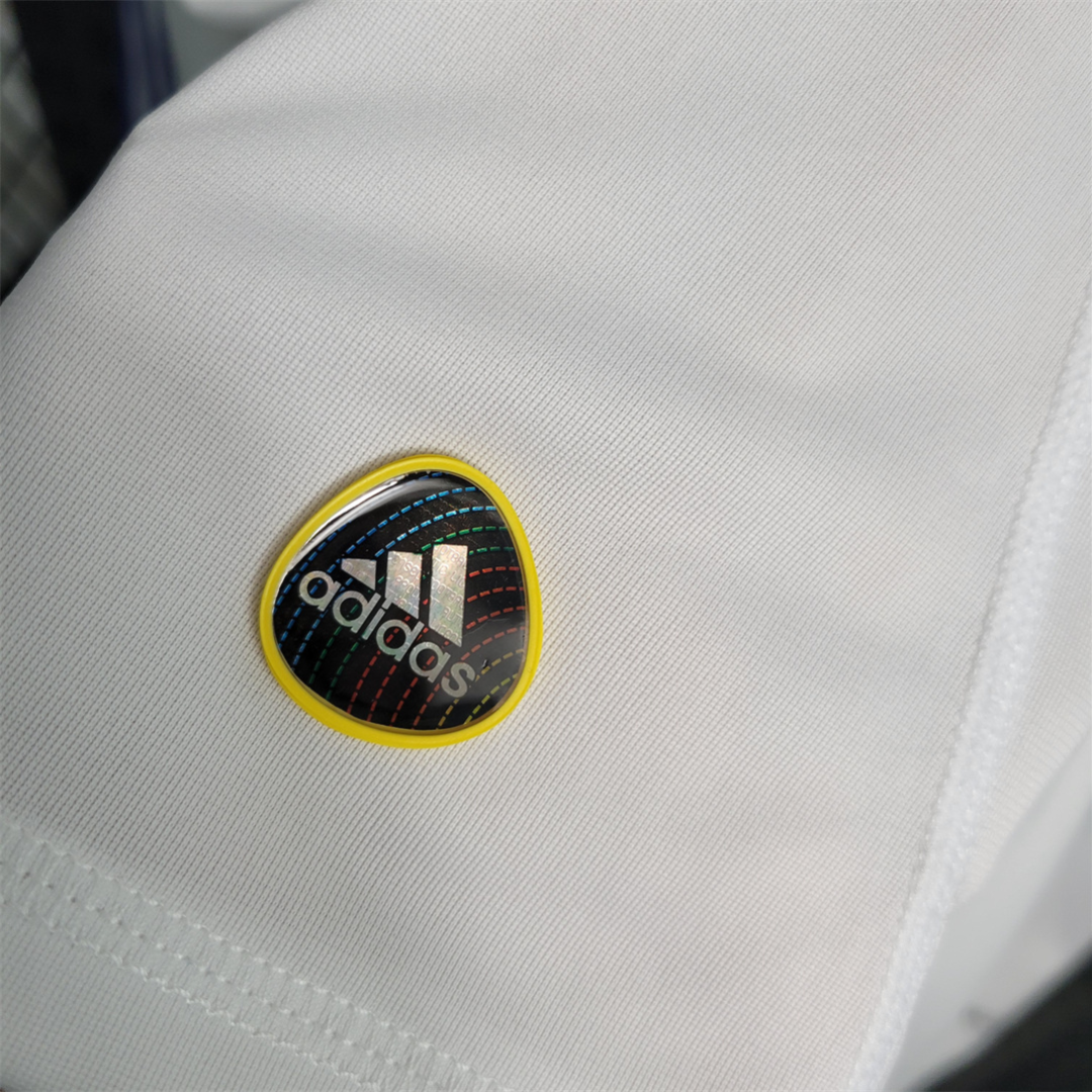 Camiseta Retro Real Madrid 10/11 Local