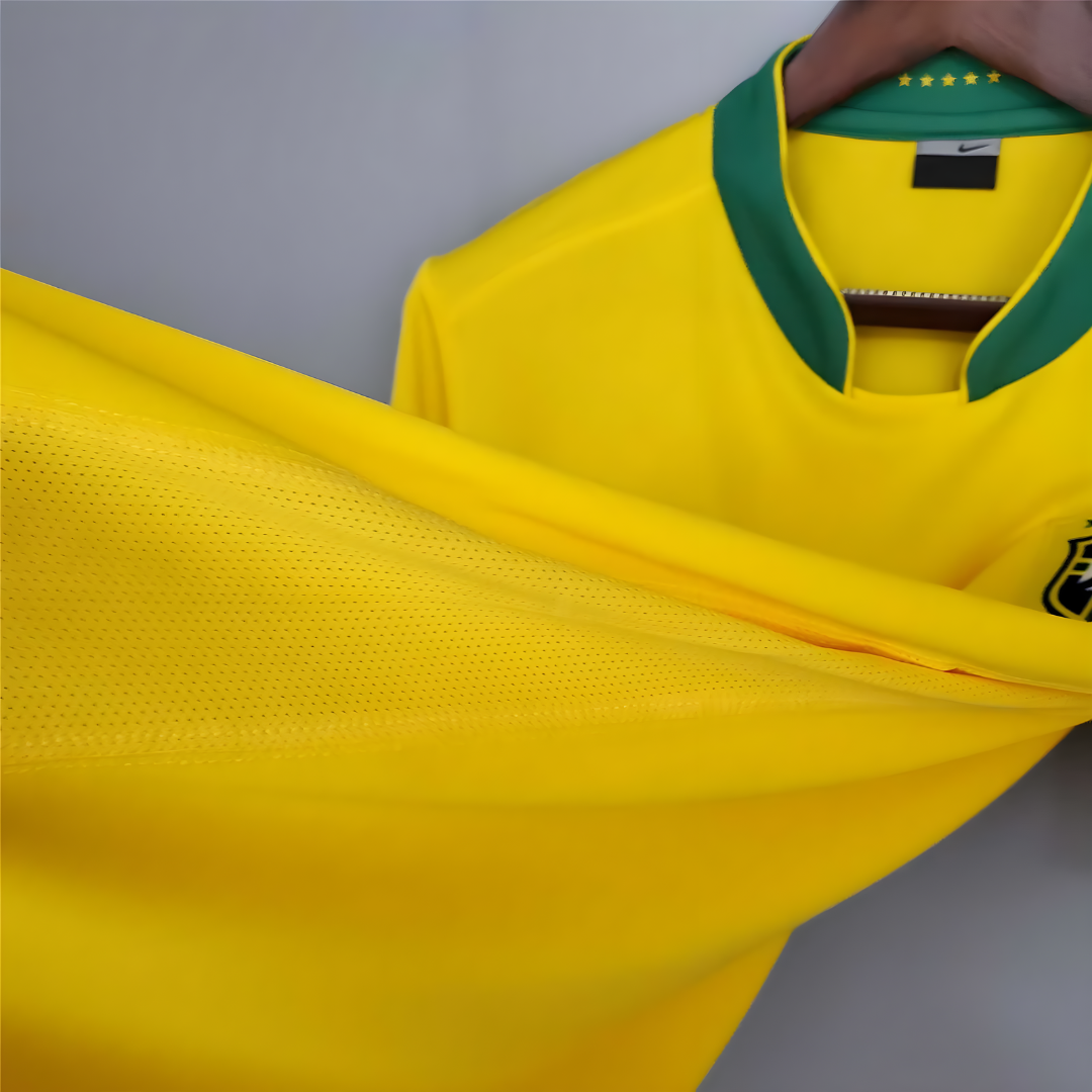 Camiseta Retro Brasil 2006 Local