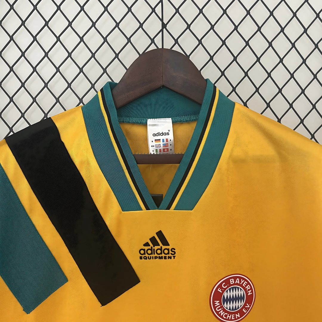 Camiseta Retro Bayern Múnich 93/96 Visita