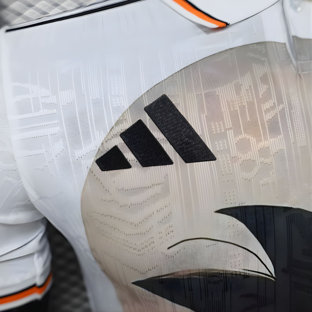 Camiseta Japón 2025 Dragon Ball Z - Goku White Edition