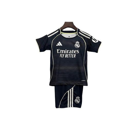 Kit Niños Real Madrid 25/26 Visitante