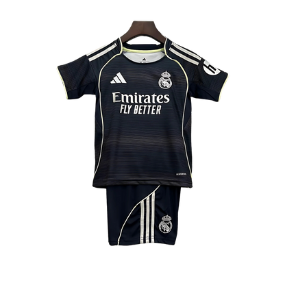 Kit Niños Real Madrid 25/26 Visitante