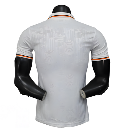 Camiseta Japón 2025 Dragon Ball Z - Goku White Edition