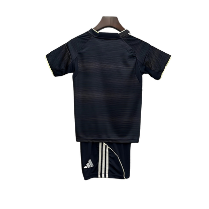 Kit Niños Real Madrid 25/26 Visitante