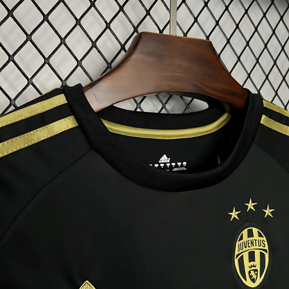 Camiseta Retro Juventus 15/16 Tercera