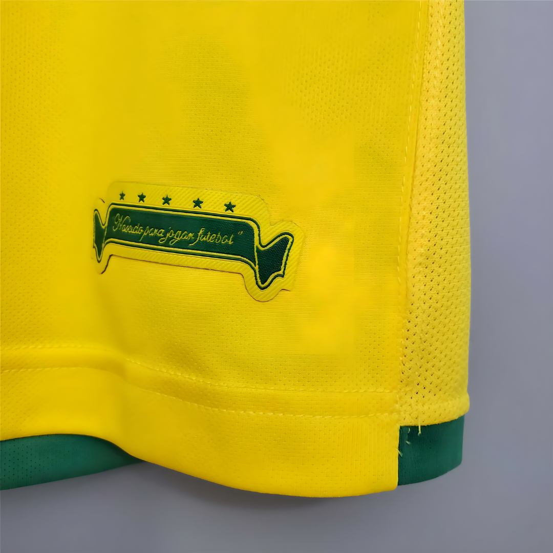 Camiseta Retro Brasil 2006 Local