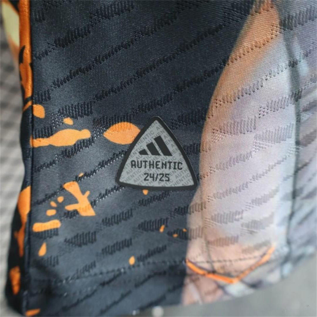 Camiseta Japón 2024 DBZ - Super Saiyan Edition